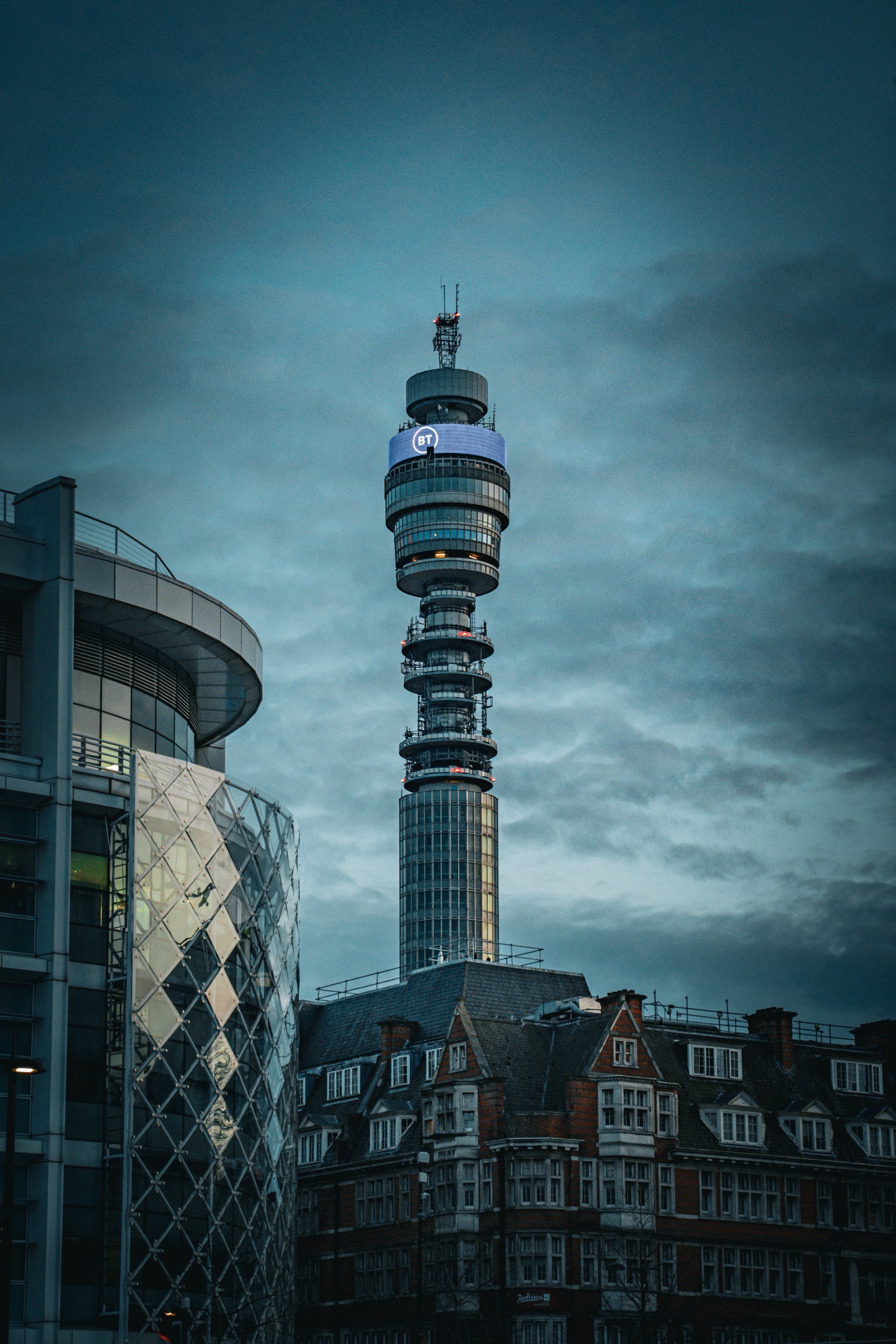 Photograph taken in United Kingdom by Karl Evans.