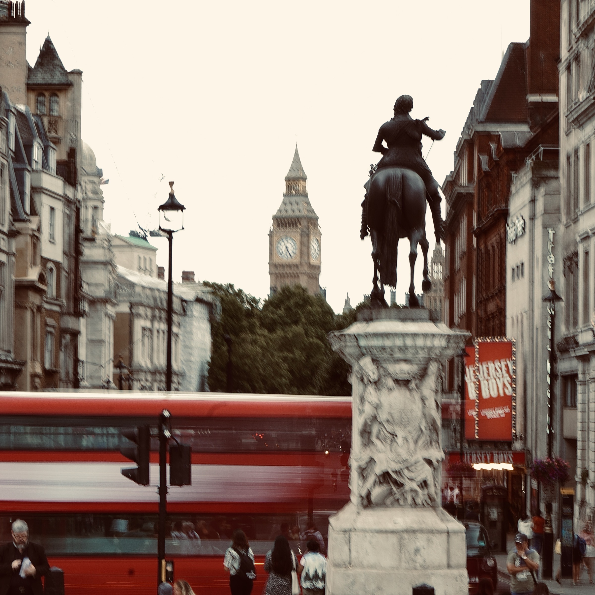 Photograph taken in United Kingdom by Karl Evans.