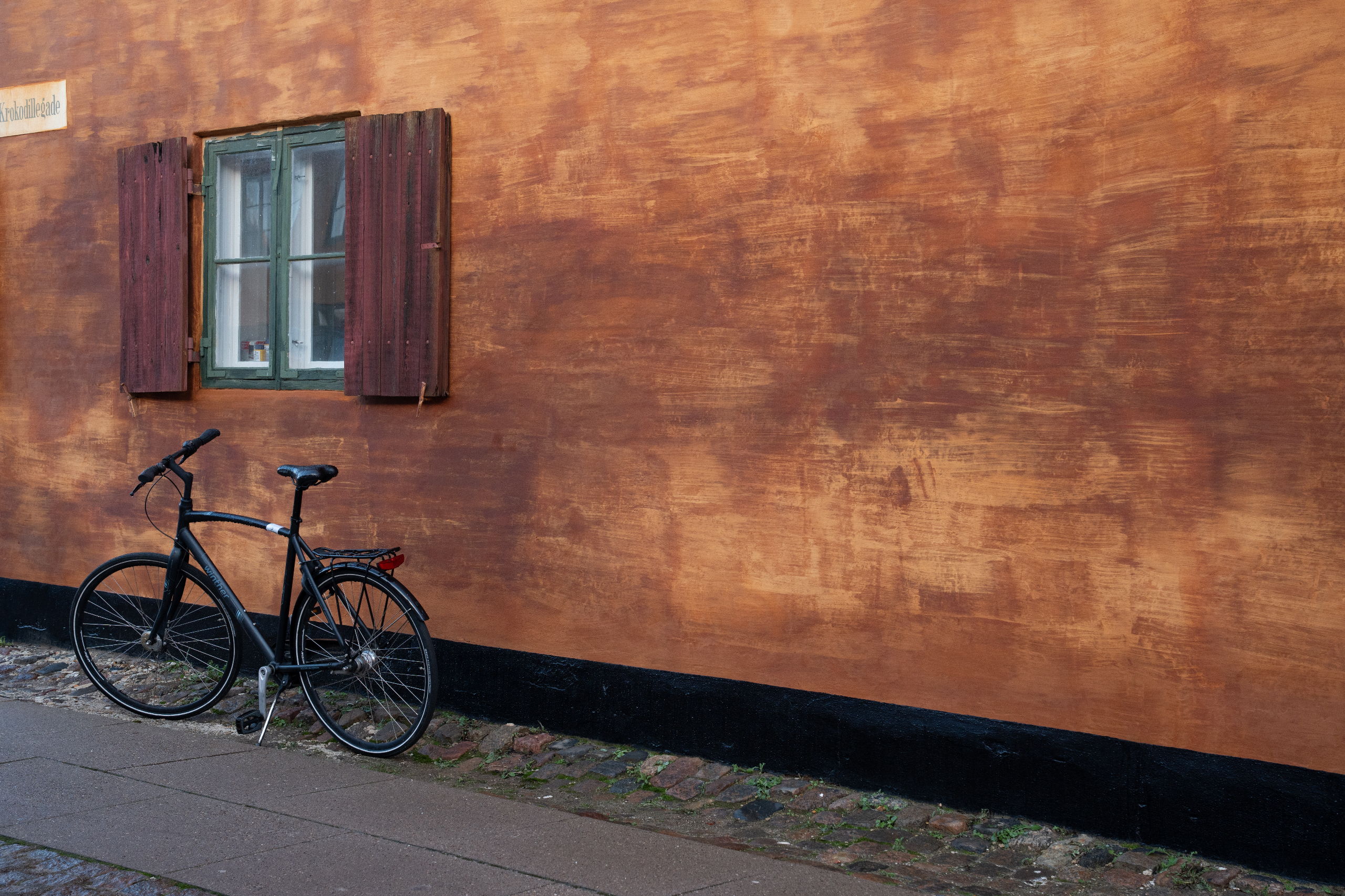Brown Wall — Denmark. Photograph by Karl Evans.